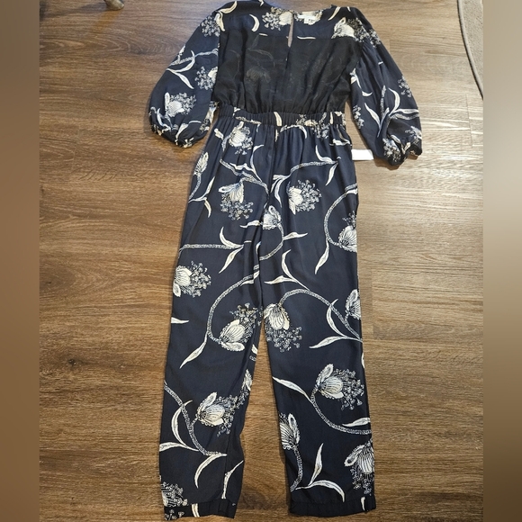 🦃TODAY ONLY🦃BCBGENERATION Joie Black Floral print V- neck casual Jumpsuit sz S - Picture 10 of 14
